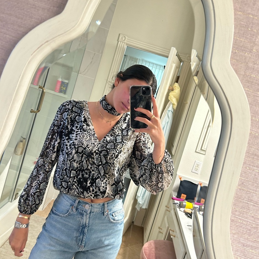 Velvet snake Alice and Olivia top